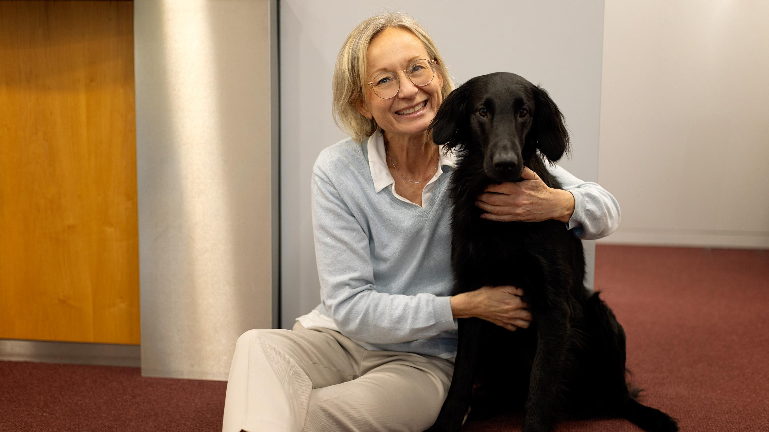 Dr. Andrea Schulte mit Ihrem Hund Nala